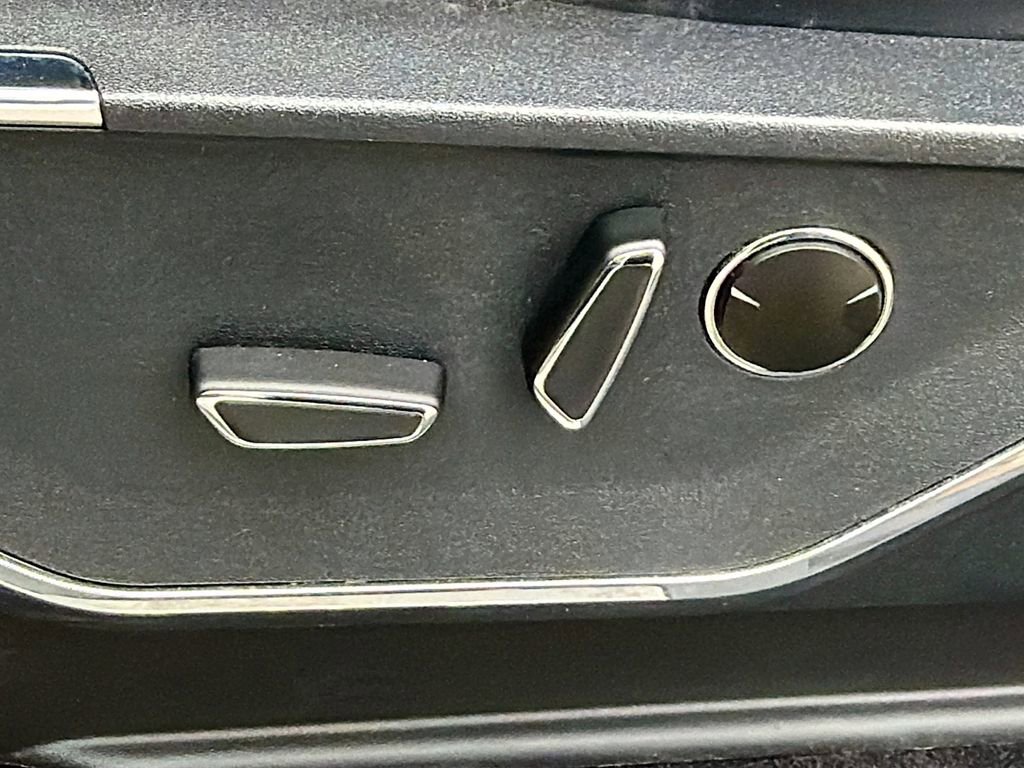 Used 2023 Ford F150 Platinum w/ Equipment Group 701A High image 23