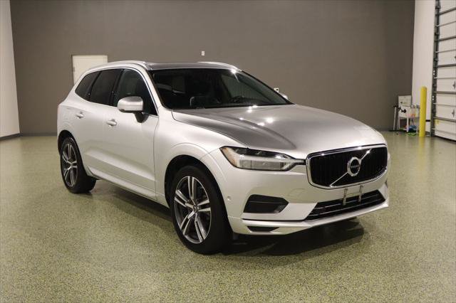 Used 2019 Volvo XC60 T5 Momentum w/ Premium Package FWD image 1