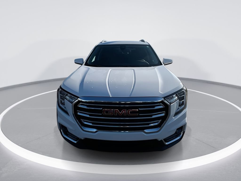 Used 2023 GMC Terrain SLT image 3