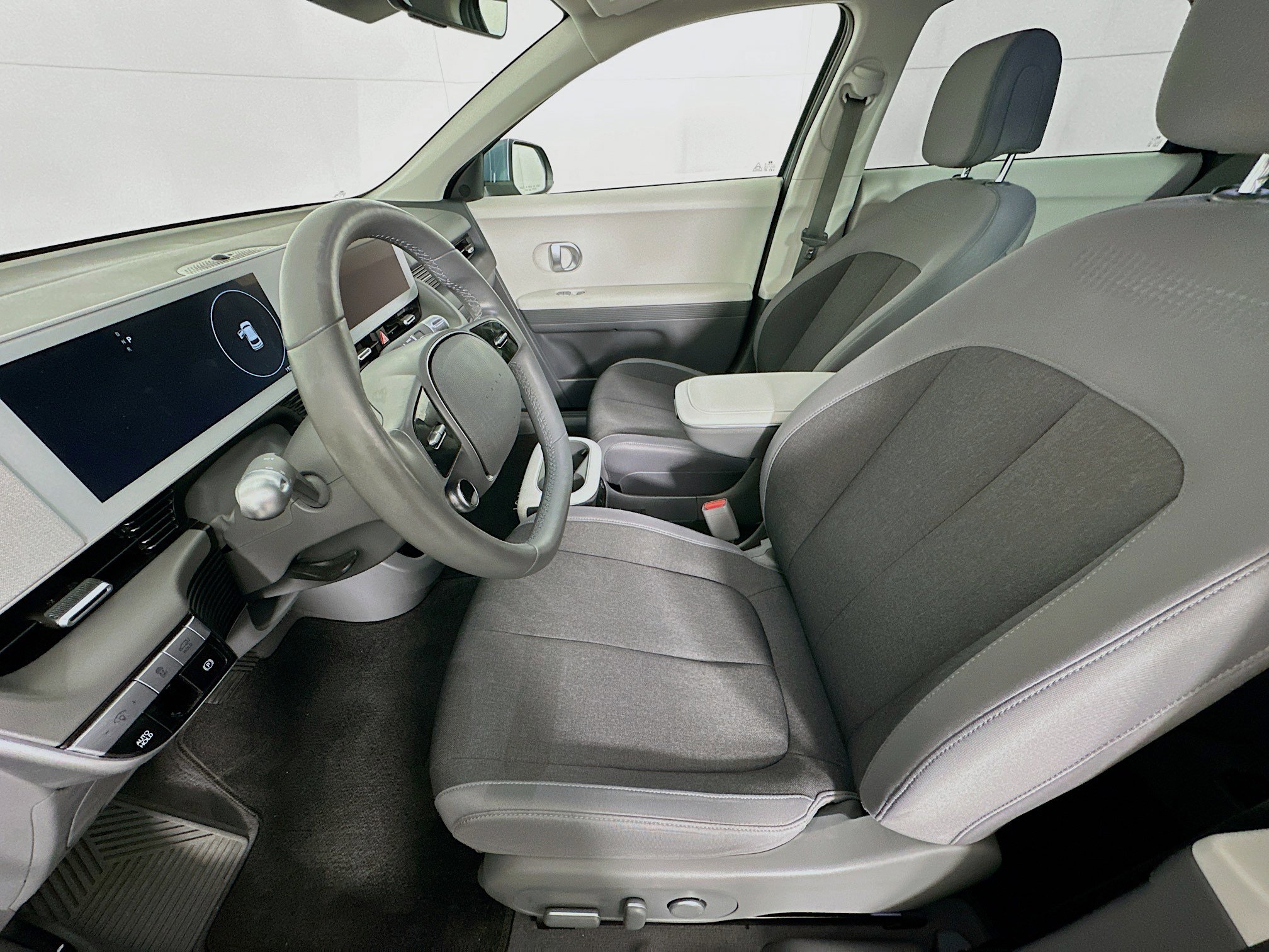 Used 2024 Hyundai Ioniq 5 SEL image 13