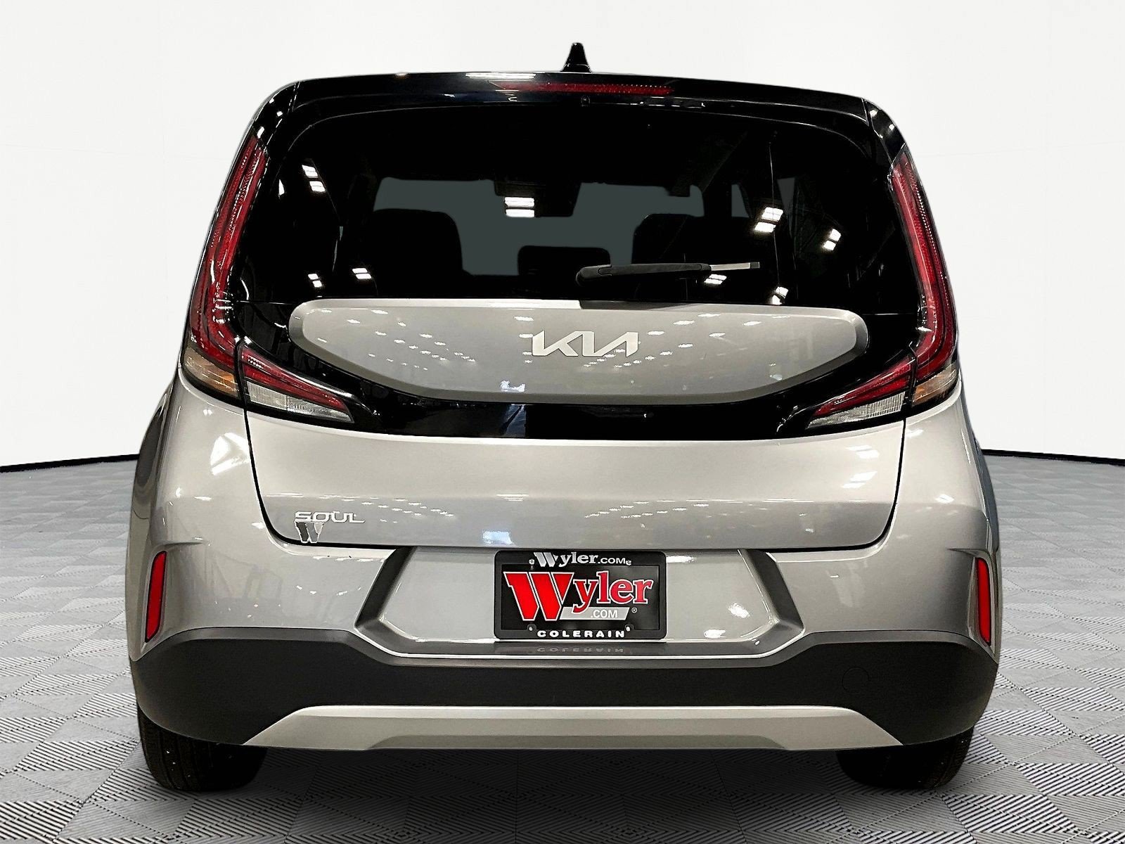 Used 2024 Kia Soul LX w/ Option Group 015 FWD image 5