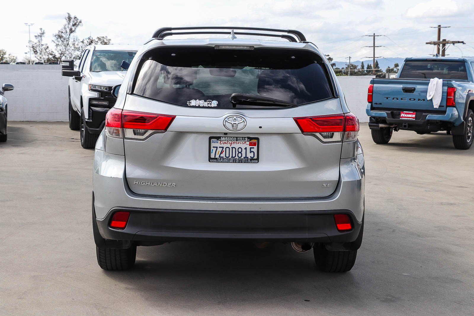 Certified 2017 Toyota Highlander SE w/ Carpet Mat Package image 6