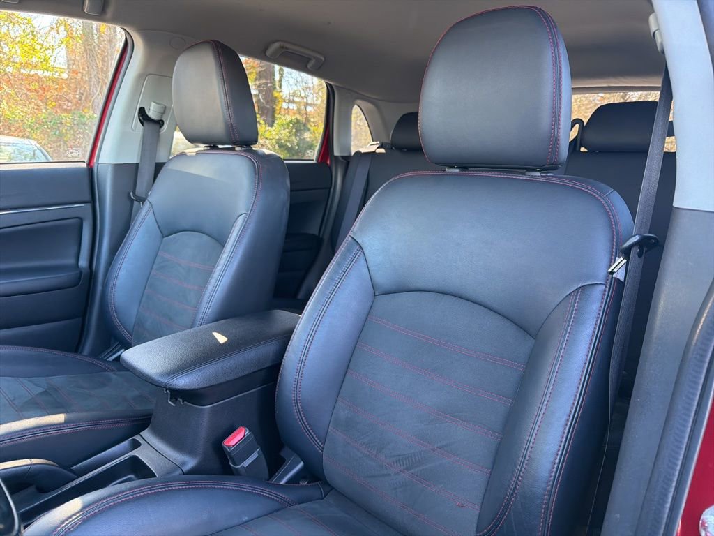 Used 2018 Mitsubishi Outlander Sport SE image 17