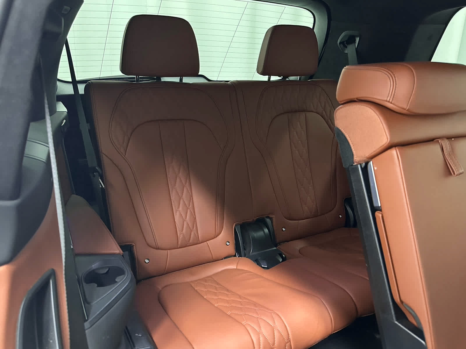 Used 2023 BMW X7 xDrive40i w/ M Sport Package AWD/4WD image 24