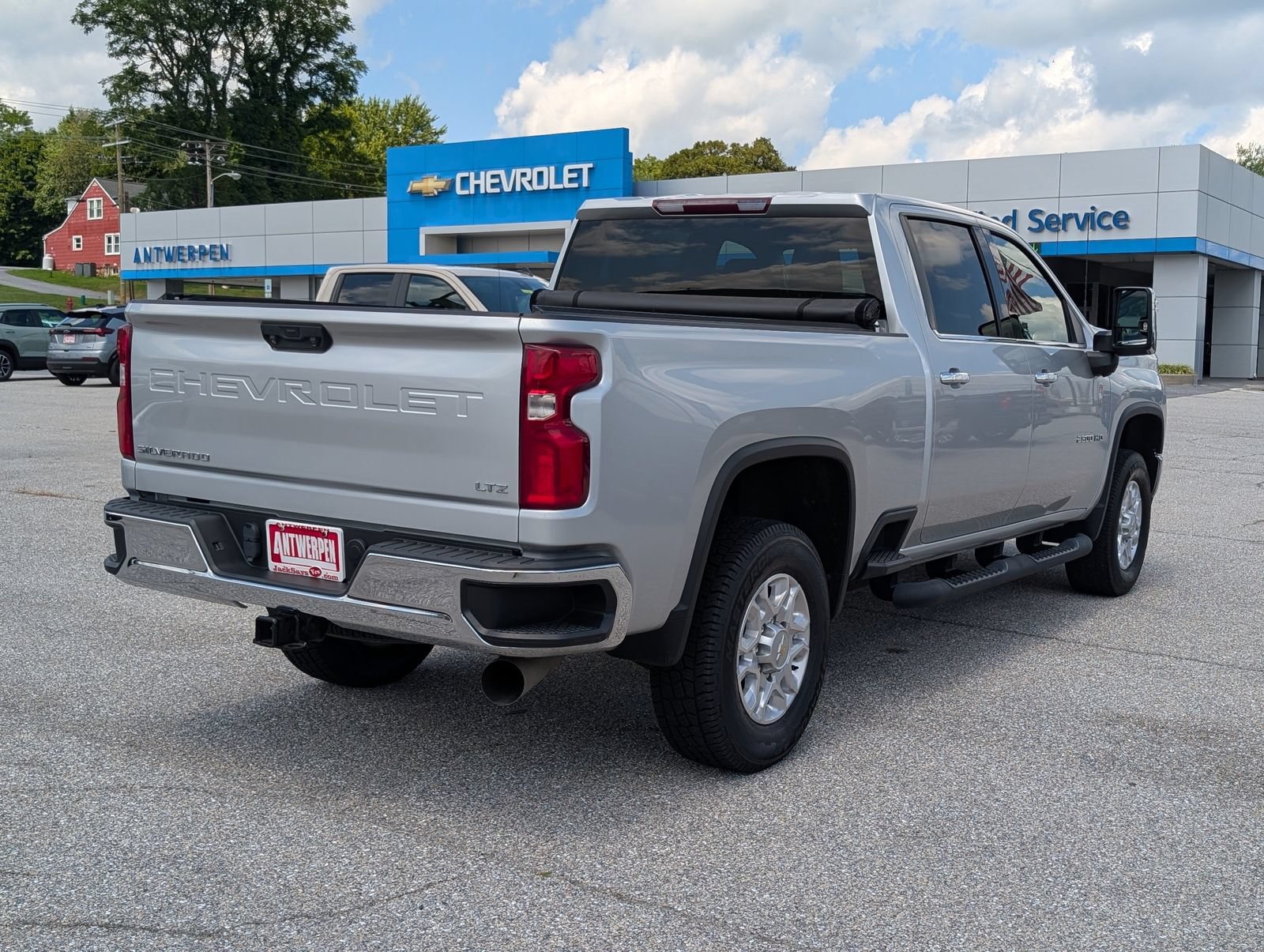 Used 2022 Chevrolet Silverado 2500 LTZ w/ Z71 Off-Road Package AWD/4WD image 3