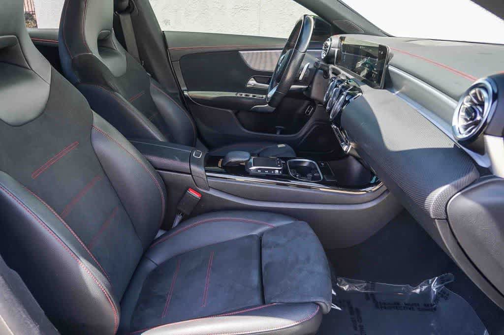 Used 2023 Mercedes-Benz CLA 250 image 19