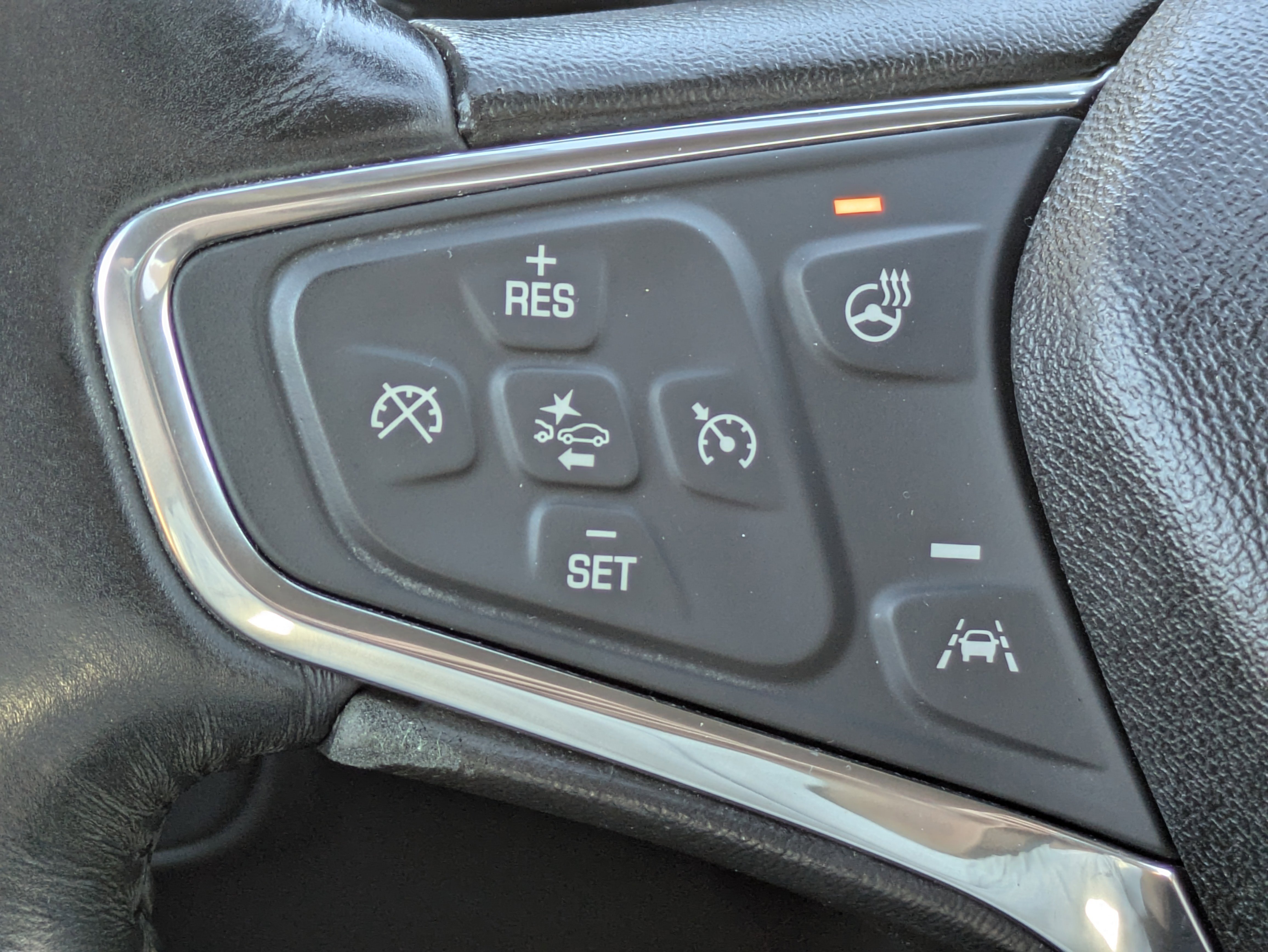 Certified 2018 Chevrolet Equinox Premier image 26