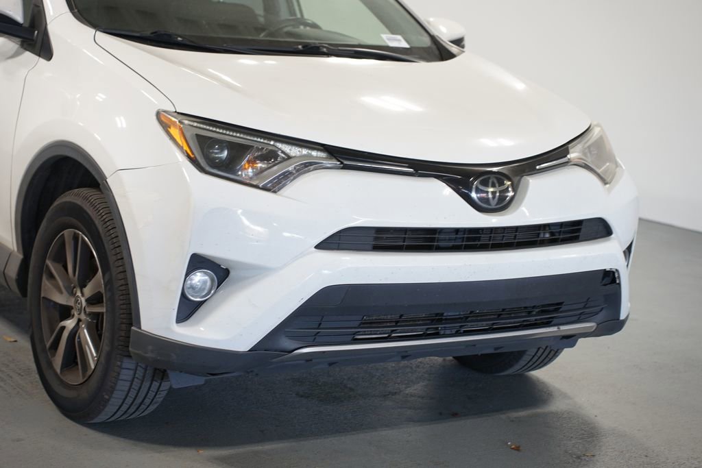 Used 2018 Toyota RAV4 XLE image 4