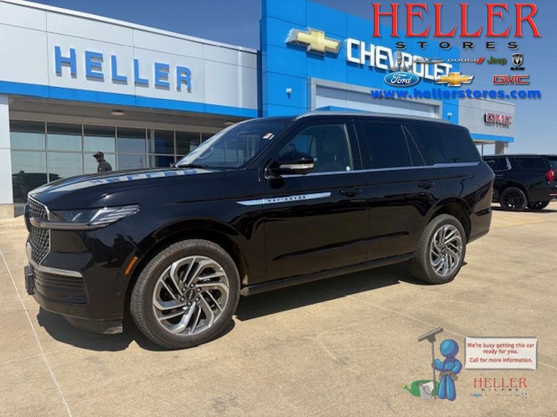 Used 2025 Lincoln Navigator Reserve image 1