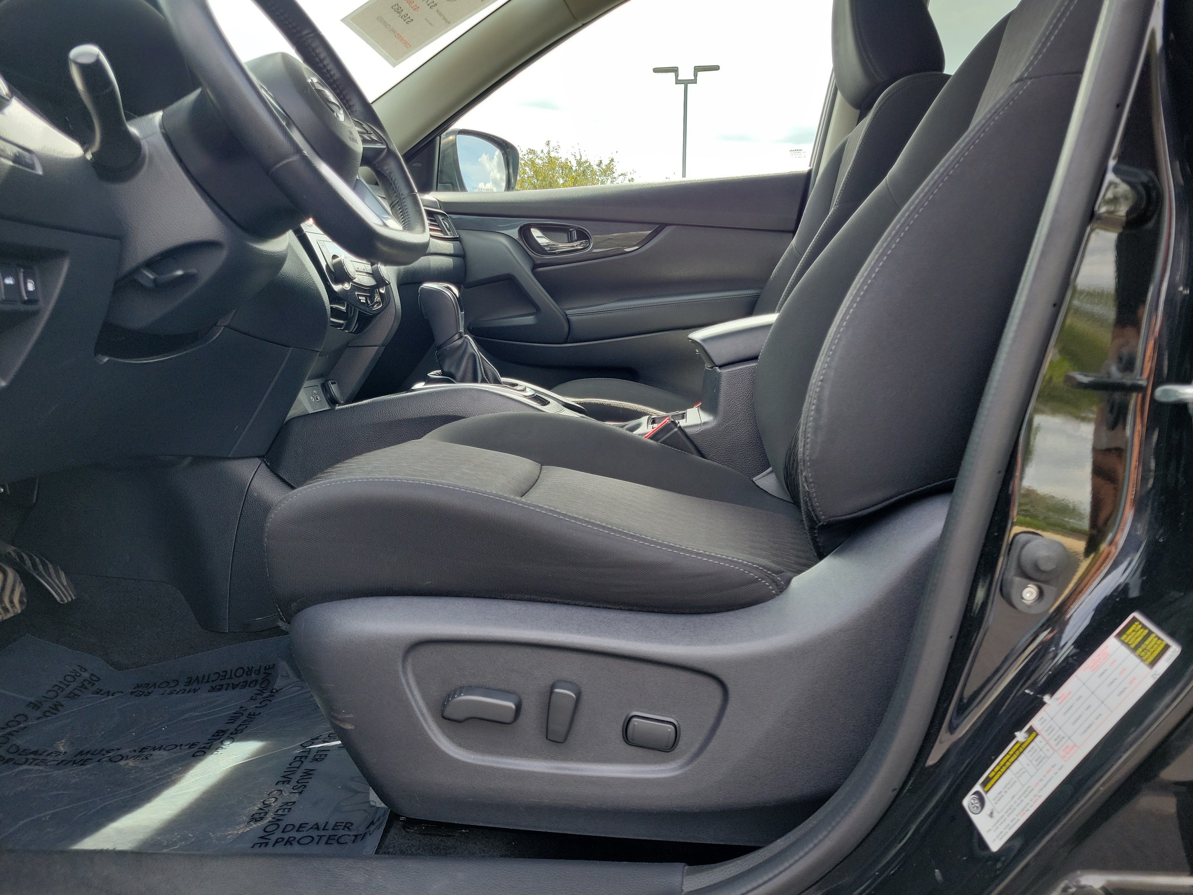 Certified 2020 Nissan Rogue SV AWD/4WD image 16