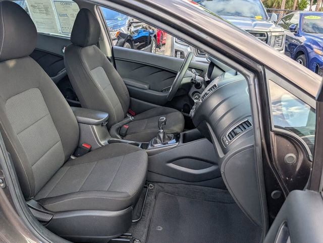 Used 2018 Kia Forte LX image 14
