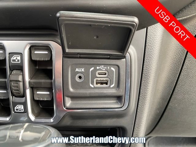 Used 2022 Jeep Wrangler Unlimited Sahara AWD/4WD image 36