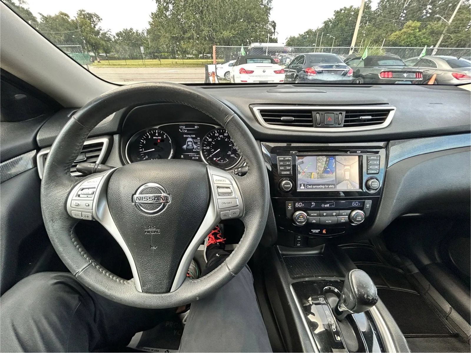 Used 2015 Nissan Rogue SL w/ SL Premium Package FWD image 8