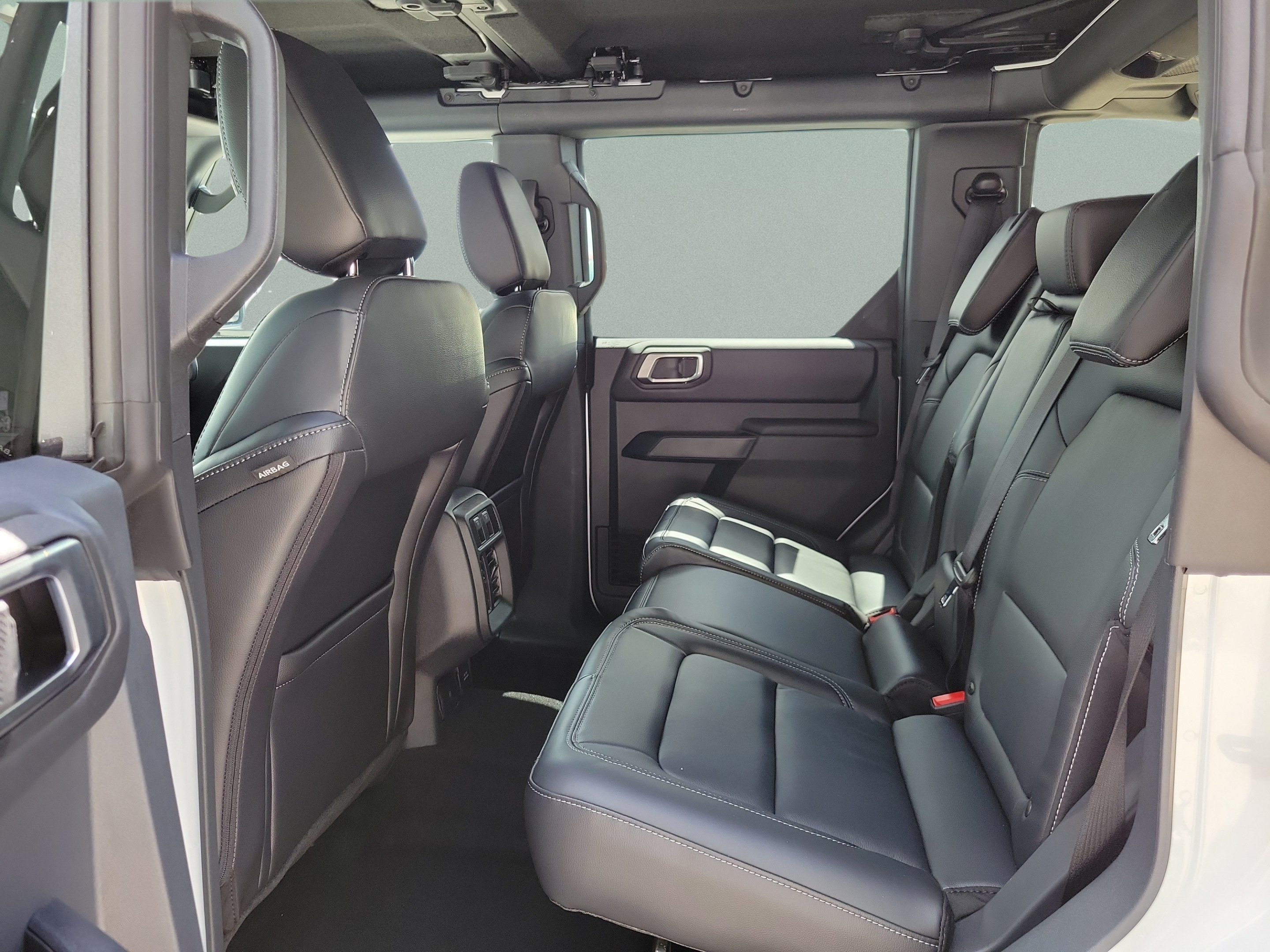 New 2026 Ford Bronco Outer Banks AWD/4WD image 9