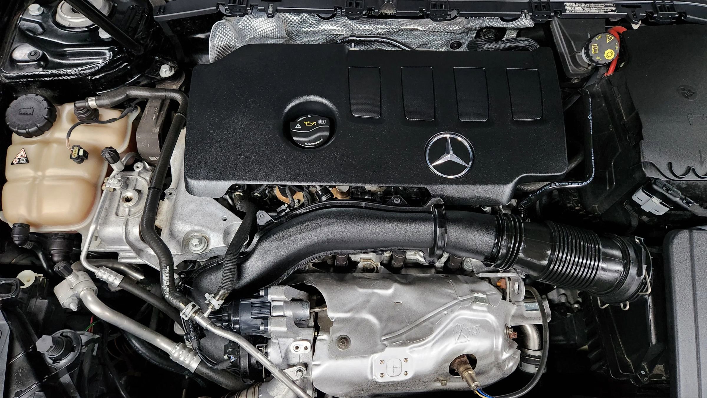 Used 2020 Mercedes-Benz GLB 250 4MATIC w/ Premium Package image 53