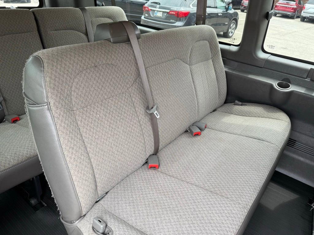 Used 2022 Chevrolet Express 3500 LS RWD image 19