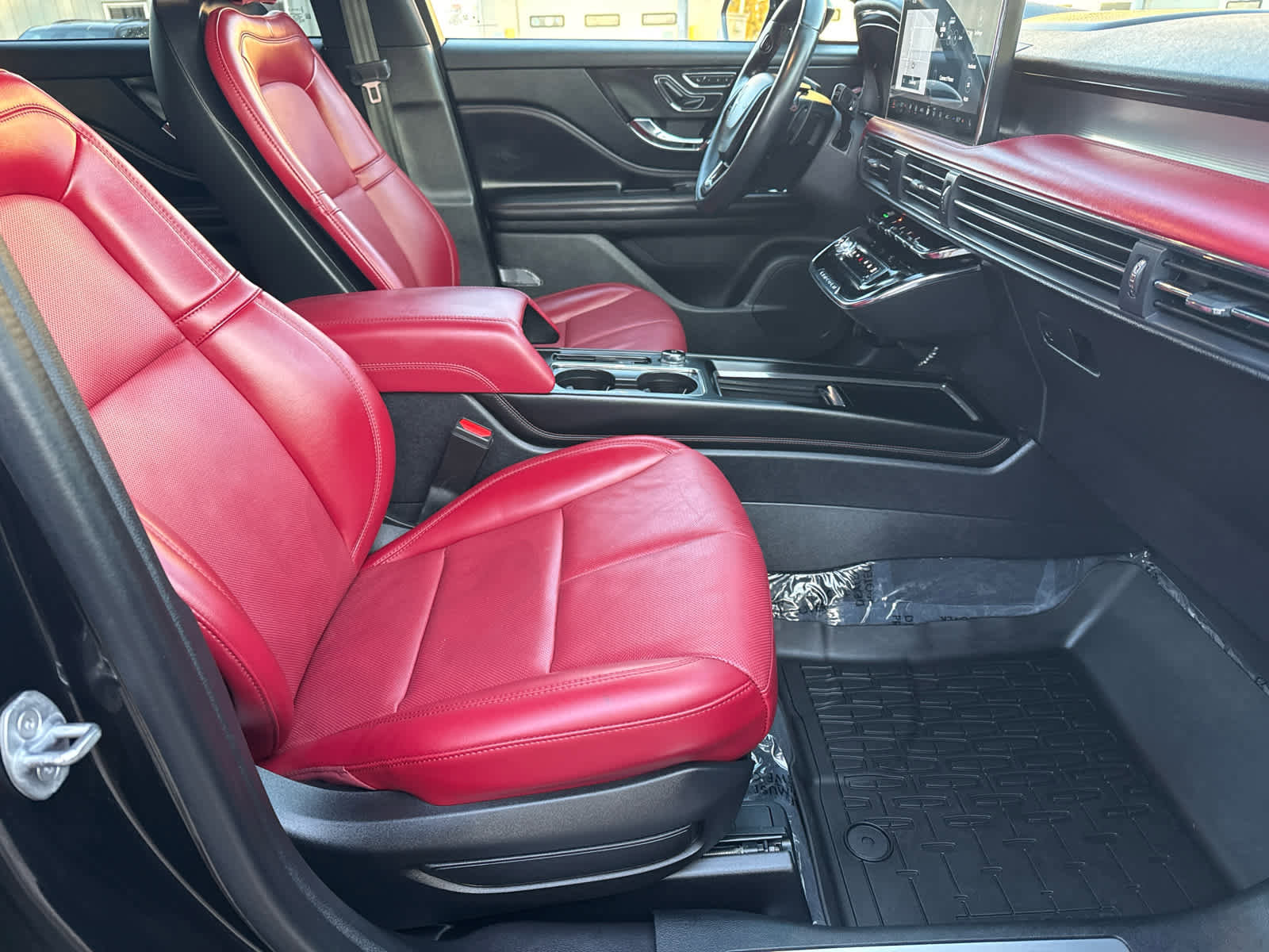 Used 2023 Lincoln Corsair Reserve w/ Equipment Group 201A image 24