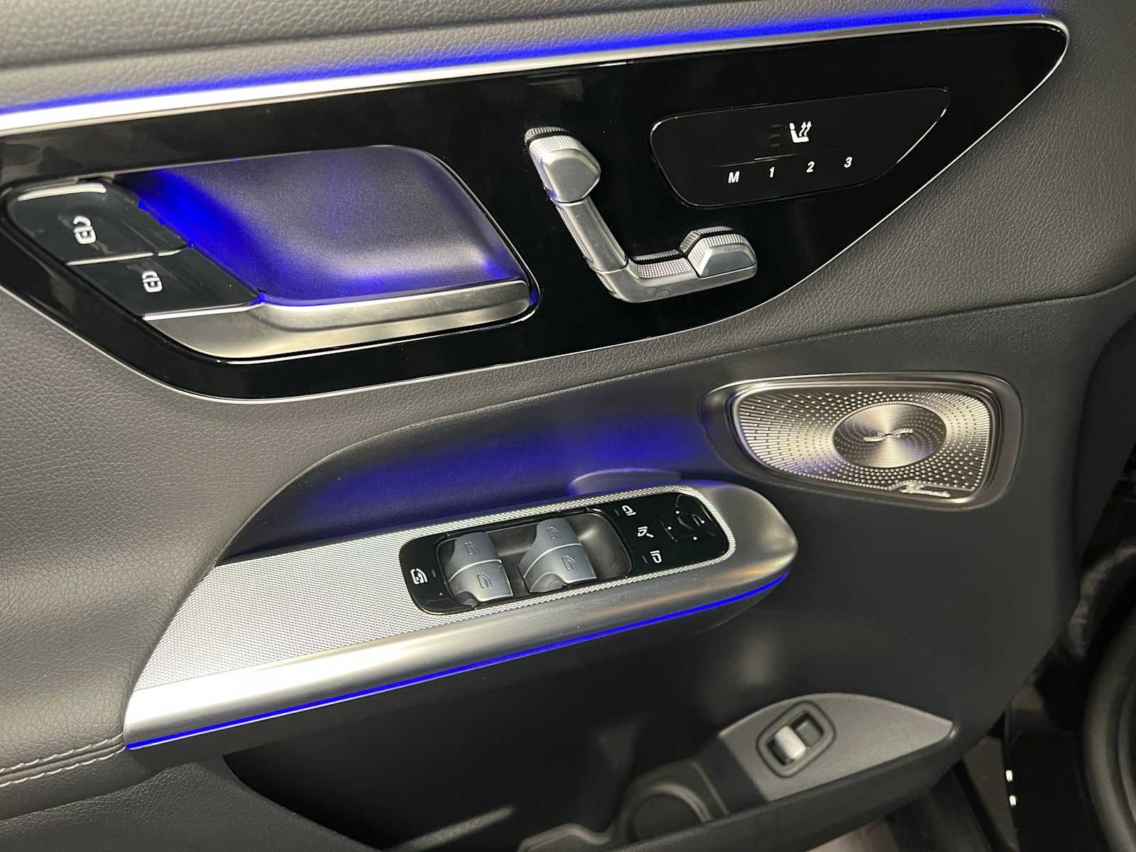 Certified 2025 Mercedes-Benz GLC 300 4MATIC image 23