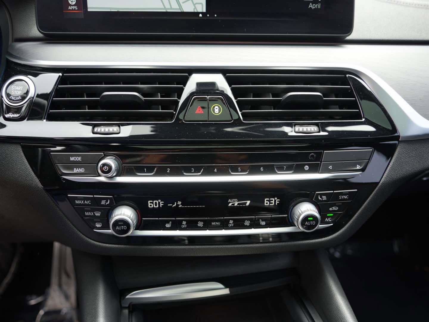 Used 2022 BMW 530i w/ Premium Package RWD image 21