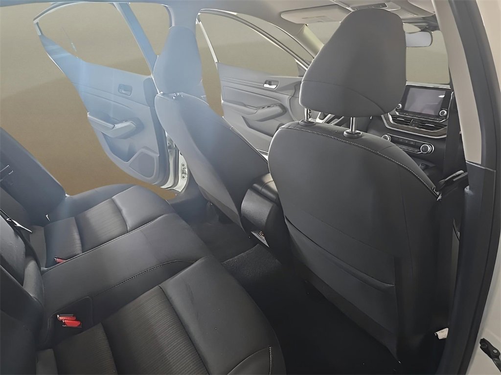 Used 2024 Nissan Altima 2.5 SV image 17