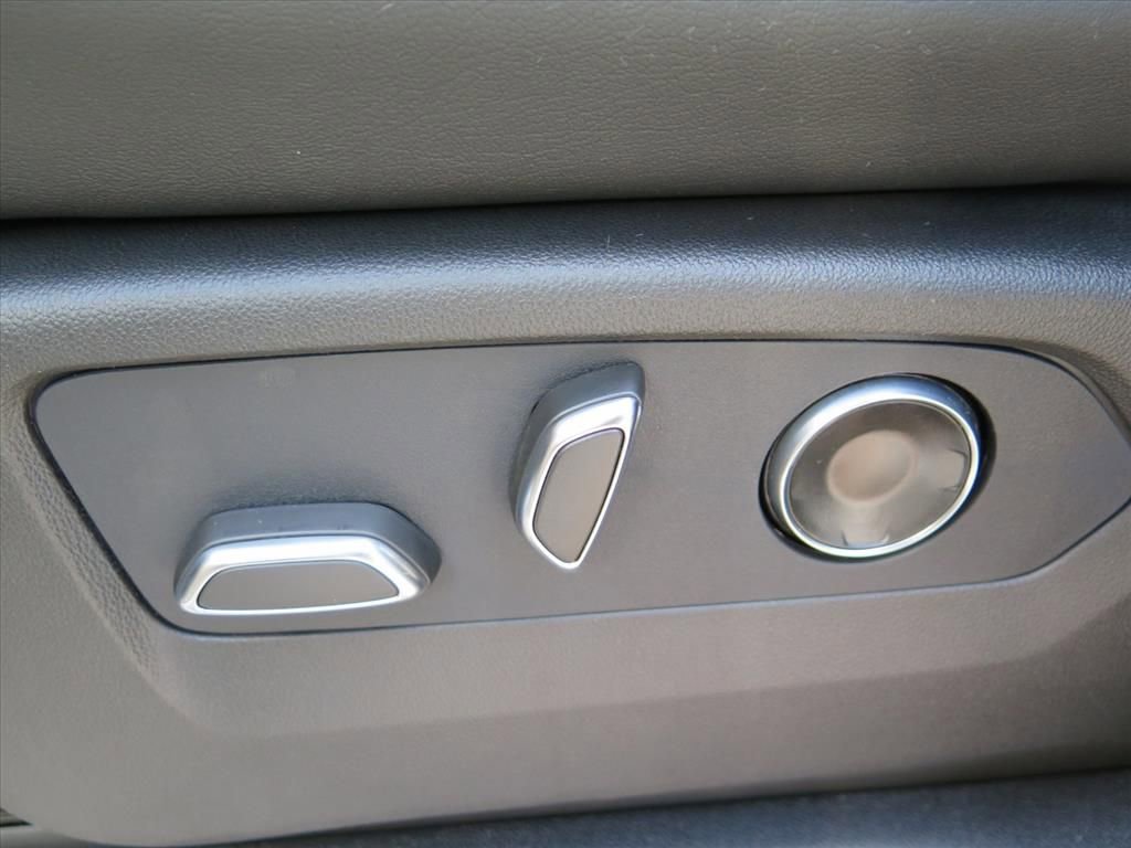 New 2026 Cadillac Escalade Luxury w/ Touring Package AWD/4WD image 13