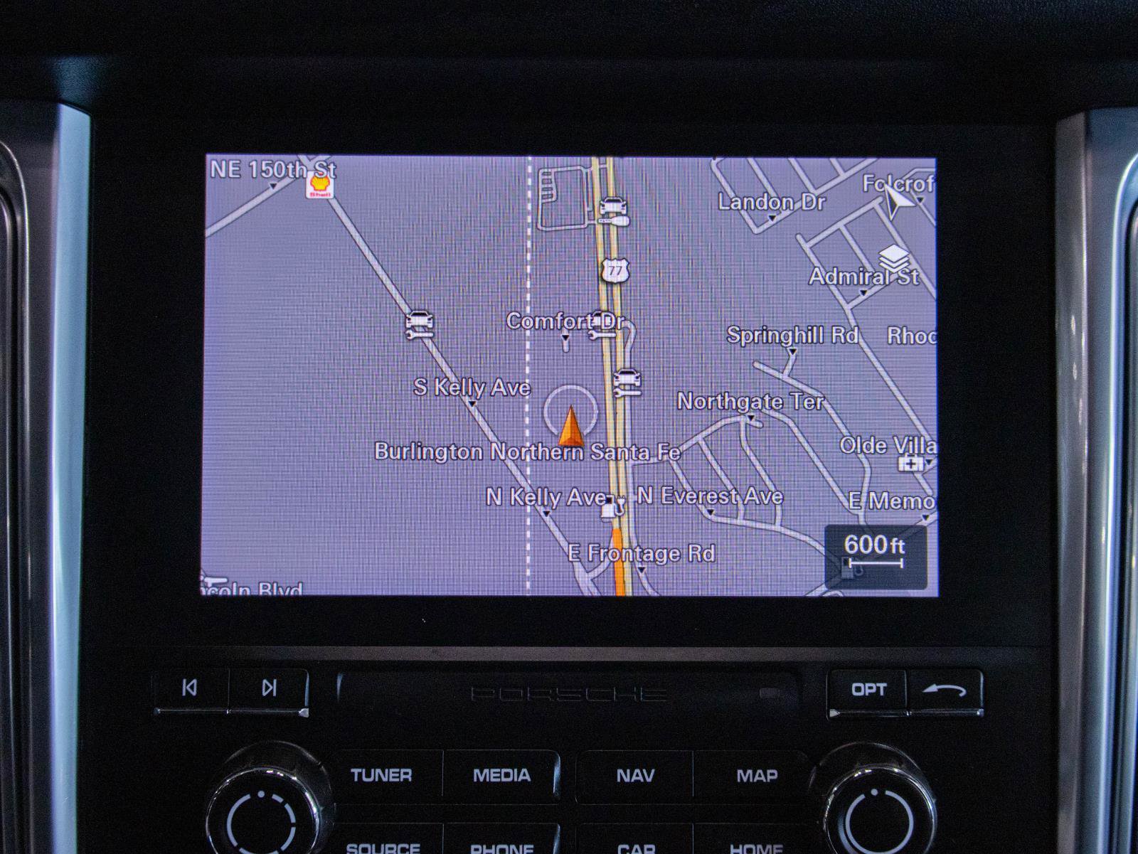 Used 2017 Porsche Macan Turbo image 5