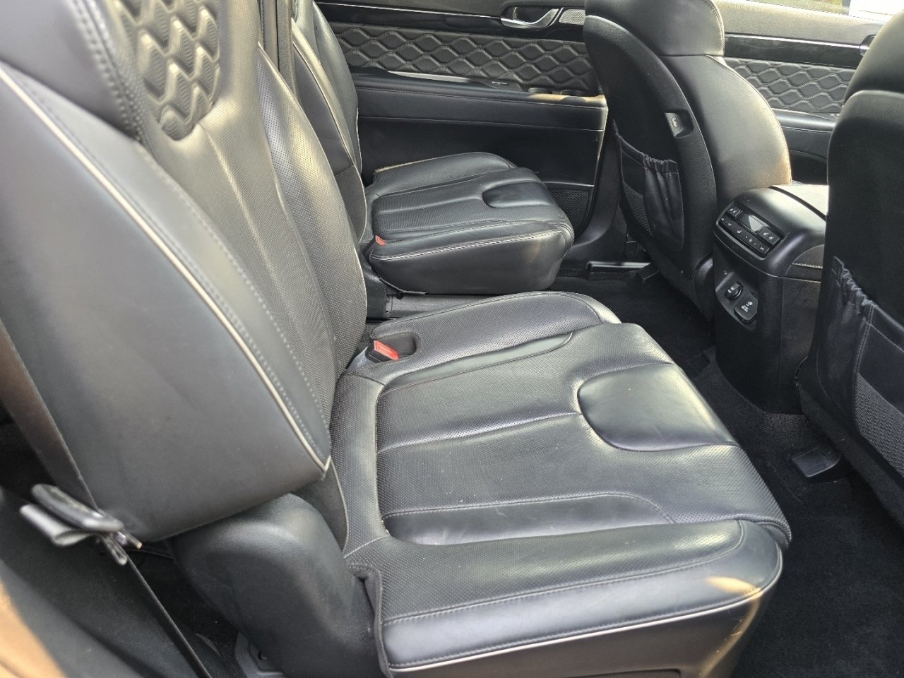 Used 2020 Hyundai Palisade Limited FWD image 9