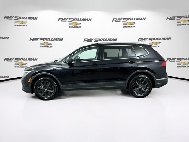 Used 2024 Volkswagen Tiguan SE AWD/4WD image 4