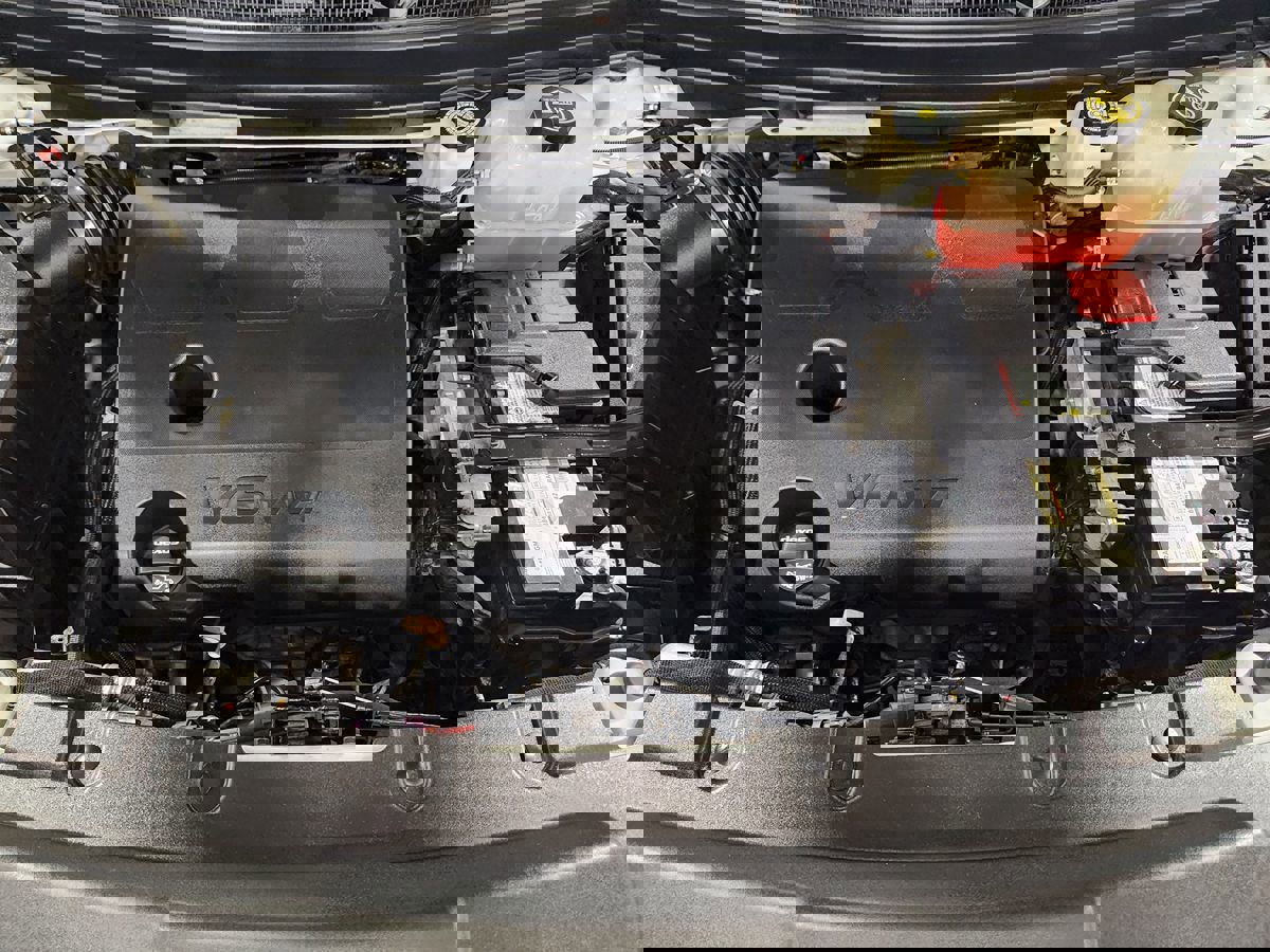 Used 2018 Chevrolet Traverse LS FWD image 53