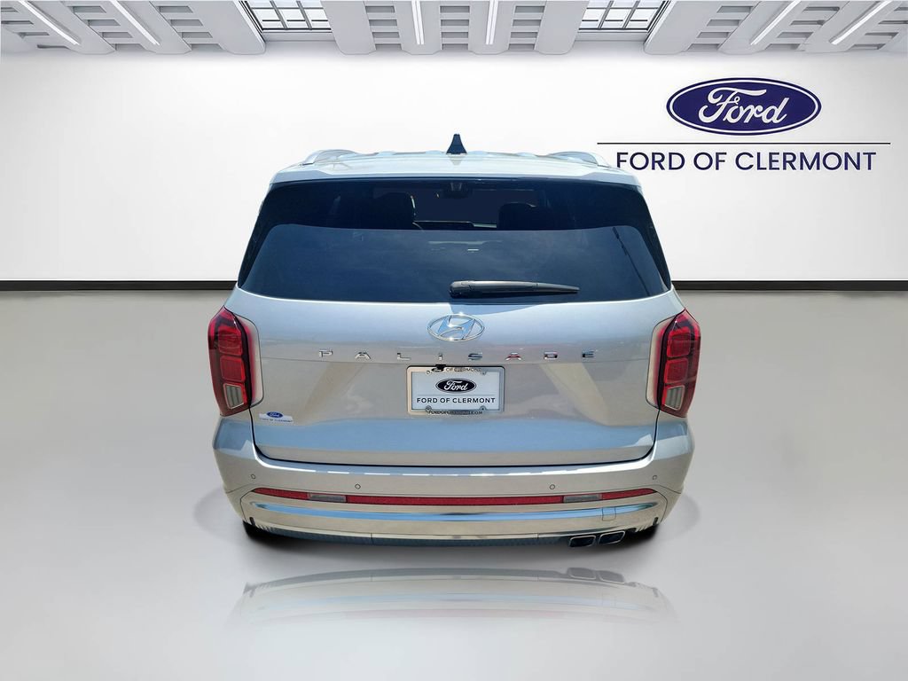 Used 2023 Hyundai Palisade Calligraphy FWD image 4