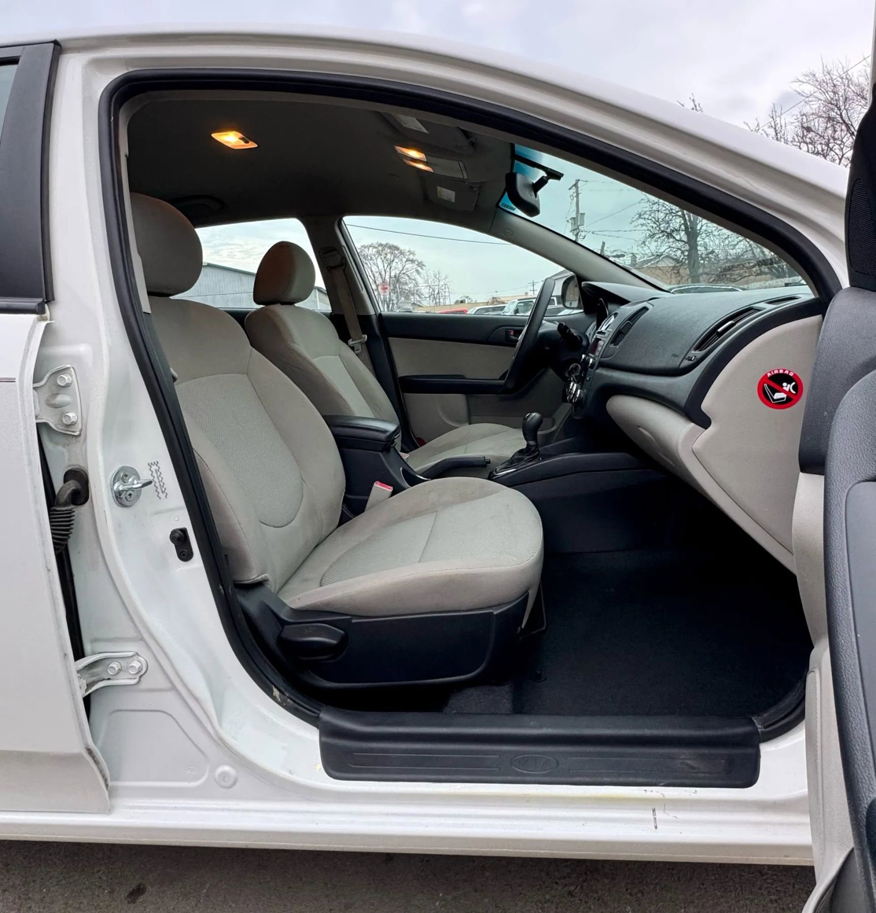 Used 2012 Kia Forte EX image 10