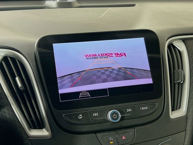 Used 2024 Chevrolet Malibu LT image 17