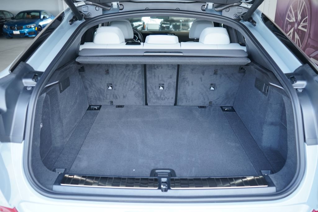 New 2026 BMW X6 xDrive40i w/ Climate Comfort Package image 19