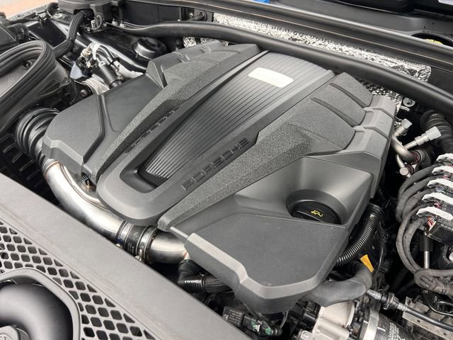 Used 2023 Porsche Macan S image 34