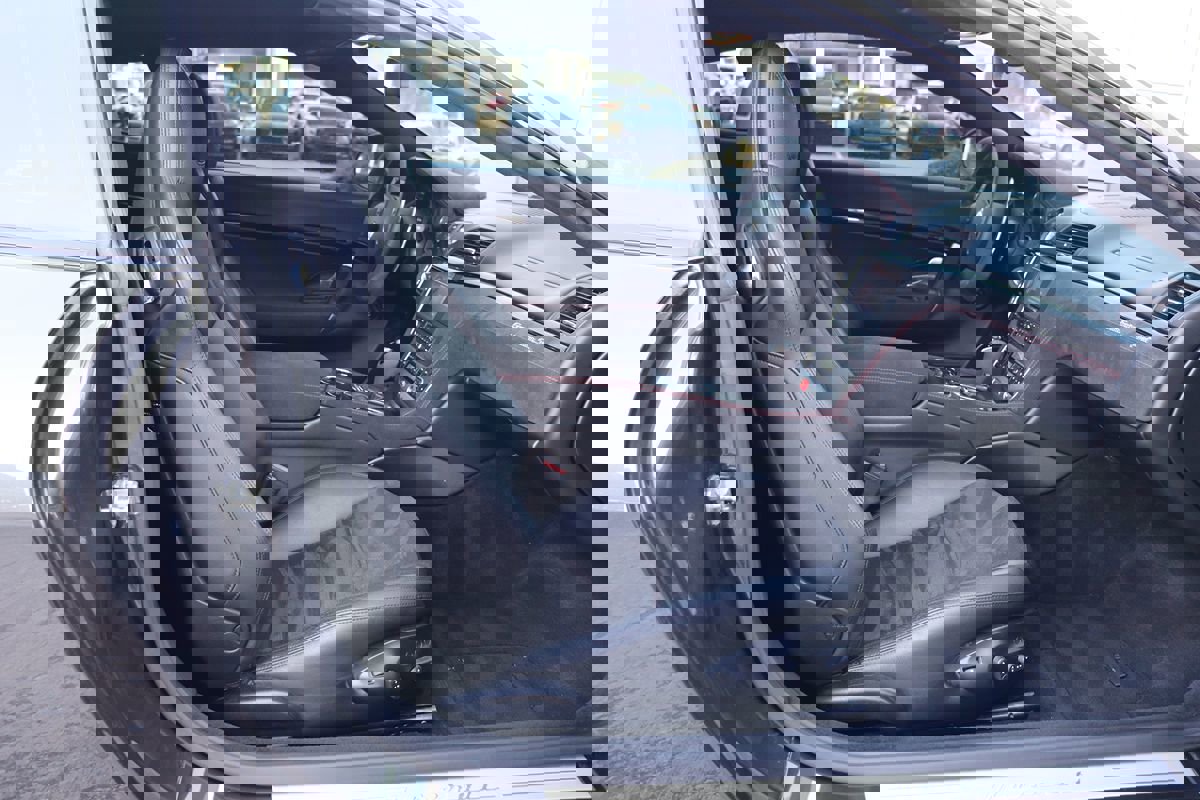 Used 2017 Maserati GranTurismo Sport image 26