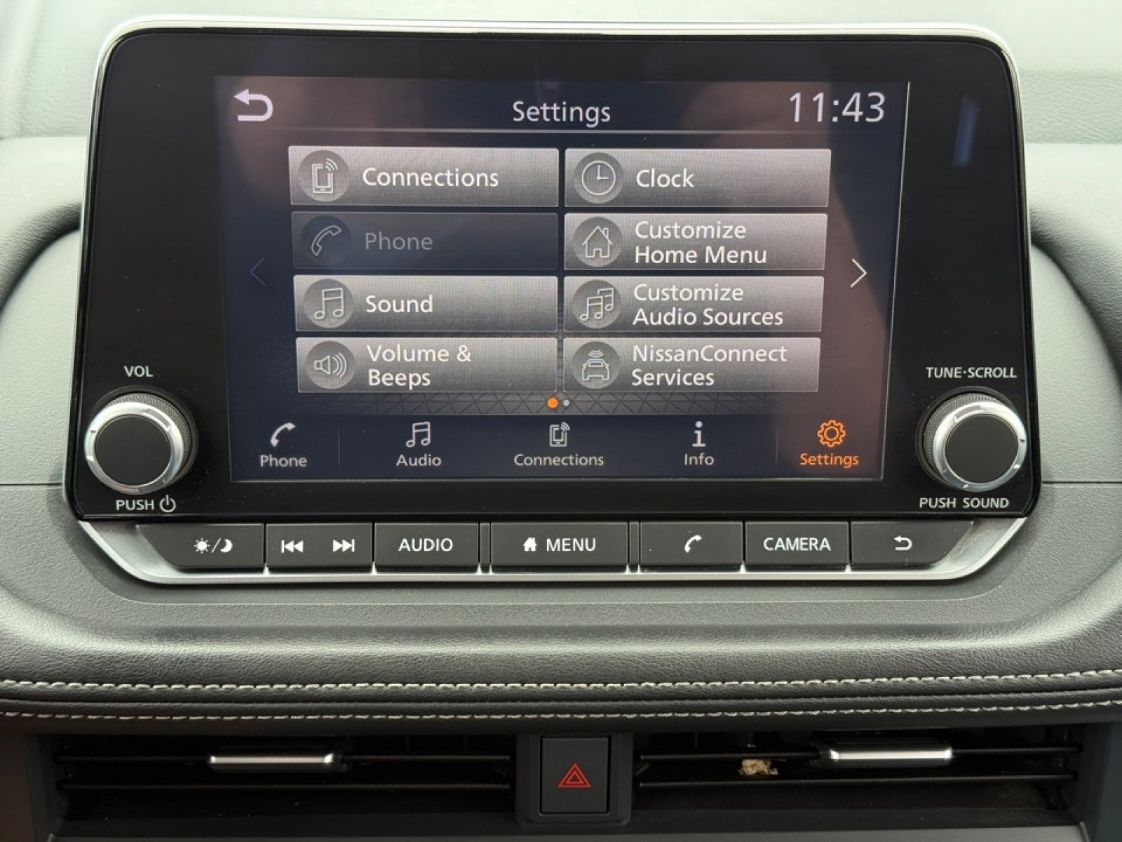 Used 2024 Nissan Rogue SV image 28