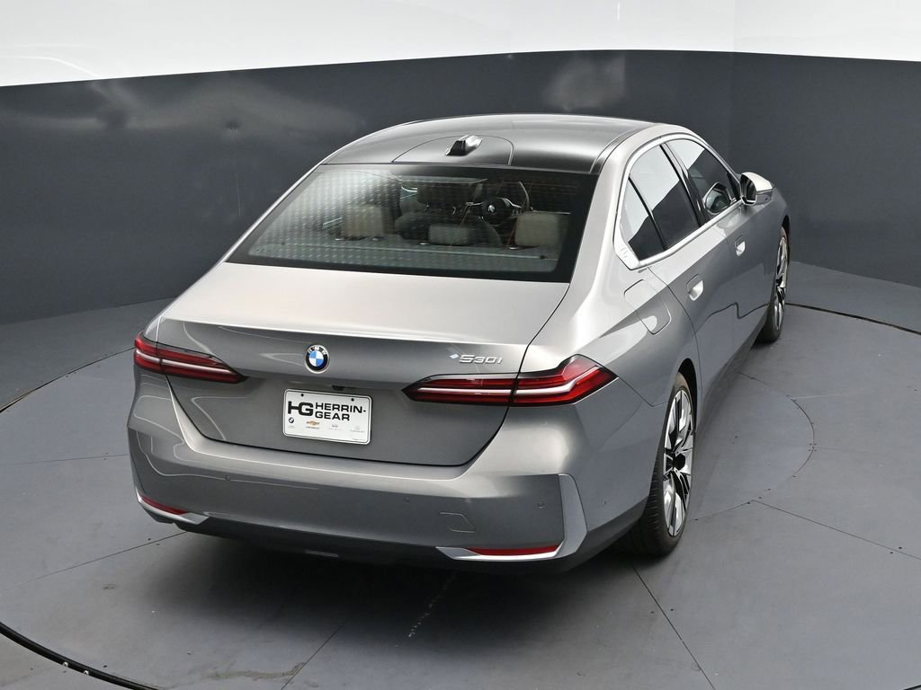 Certified 2026 BMW 530i RWD image 35