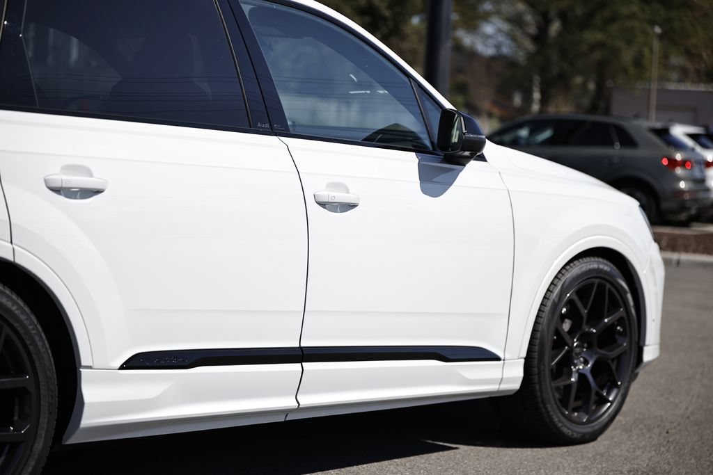 New 2026 Audi SQ7 Premium Plus AWD/4WD image 8