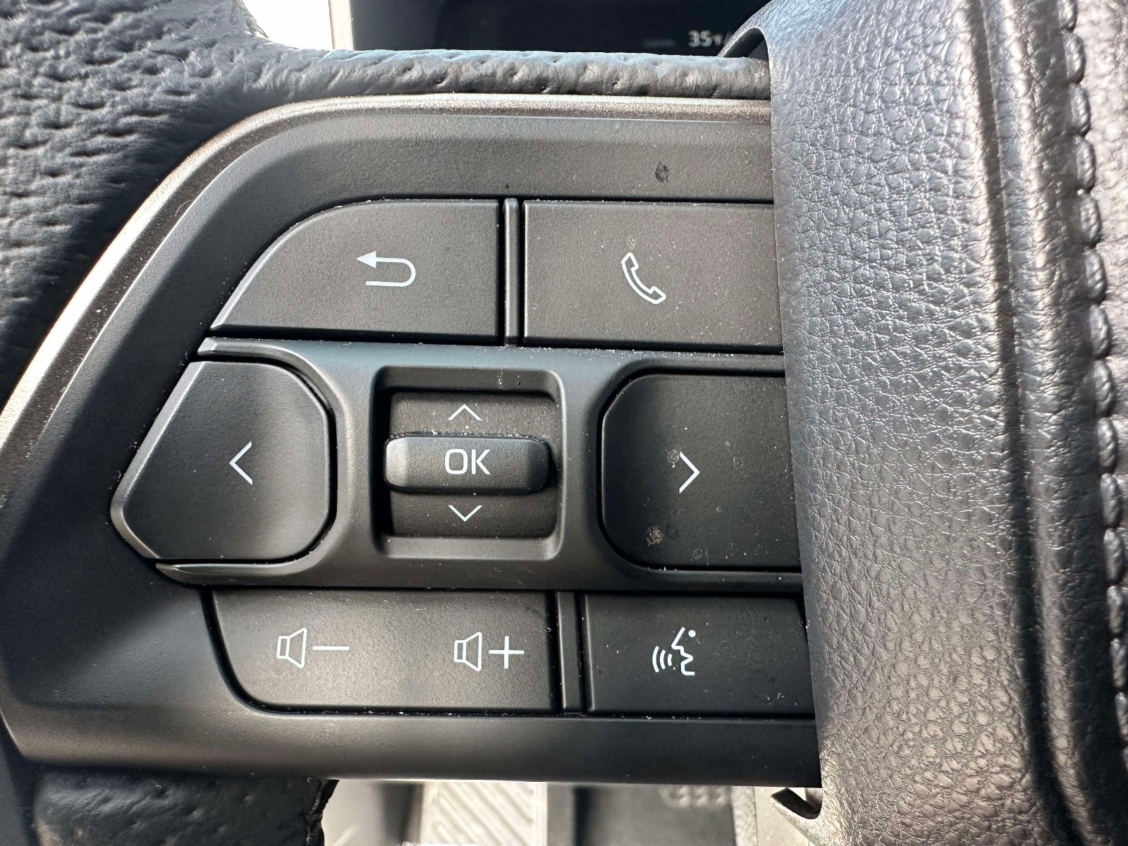 Used 2025 Toyota Tundra Limited image 19