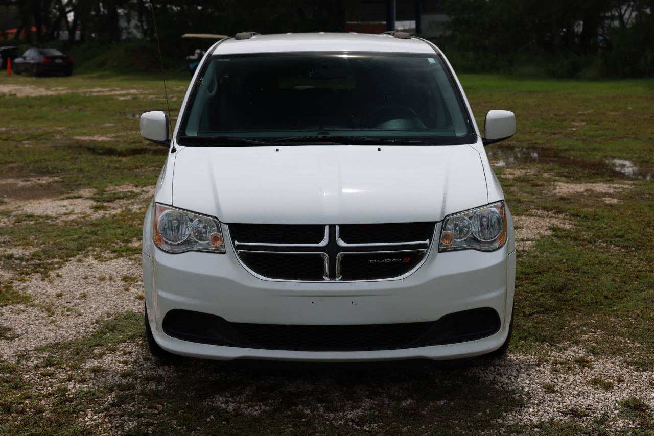 Used 2016 Dodge Grand Caravan SXT w/ Rear Park Assist Package FWD image 19