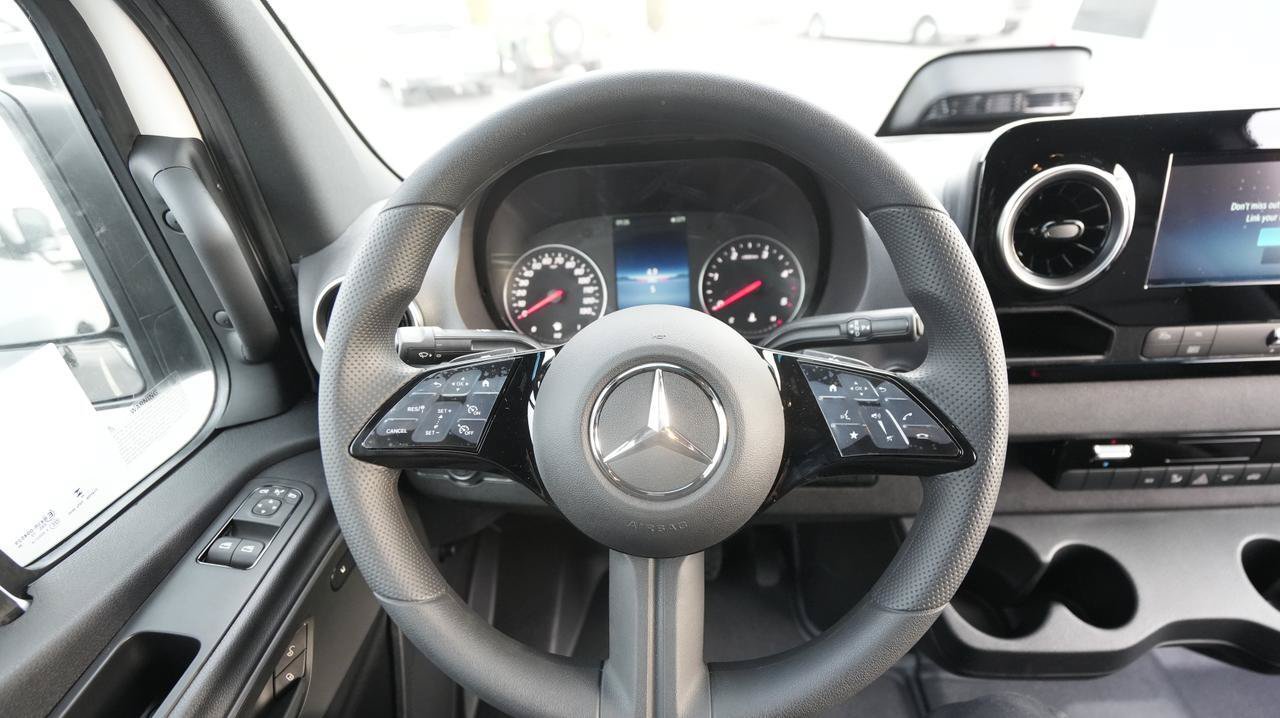 New 2026 Mercedes-Benz Sprinter 2500 image 10