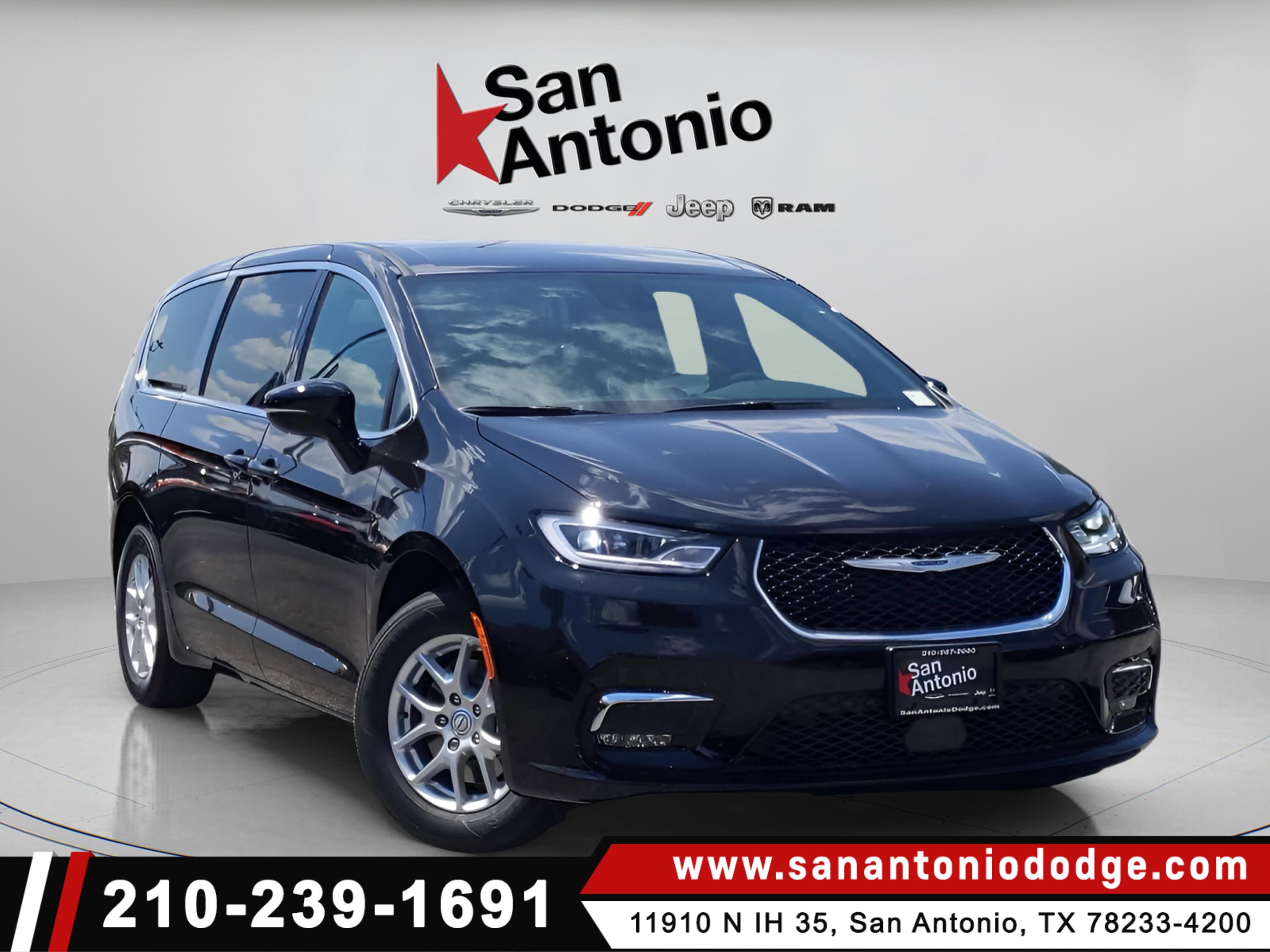 New 2026 Chrysler Pacifica Select