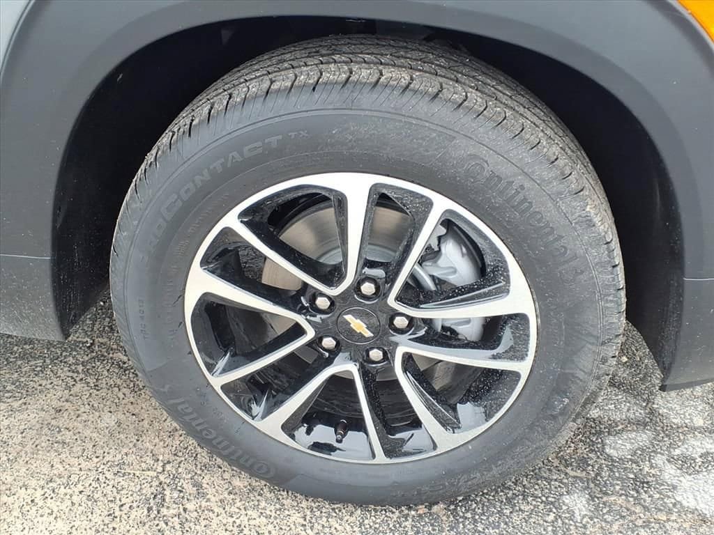 New 2026 Chevrolet TrailBlazer LT w/ Convenience Package FWD image 11