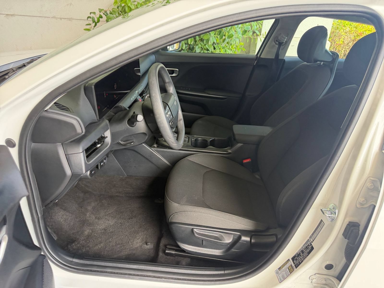 Used 2026 Kia K4 FWD image 28