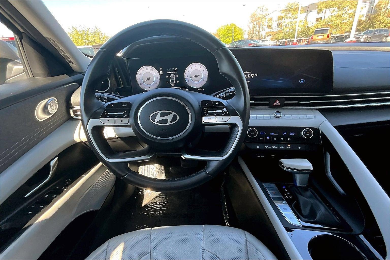 Used 2024 Hyundai Elantra Limited FWD image 5