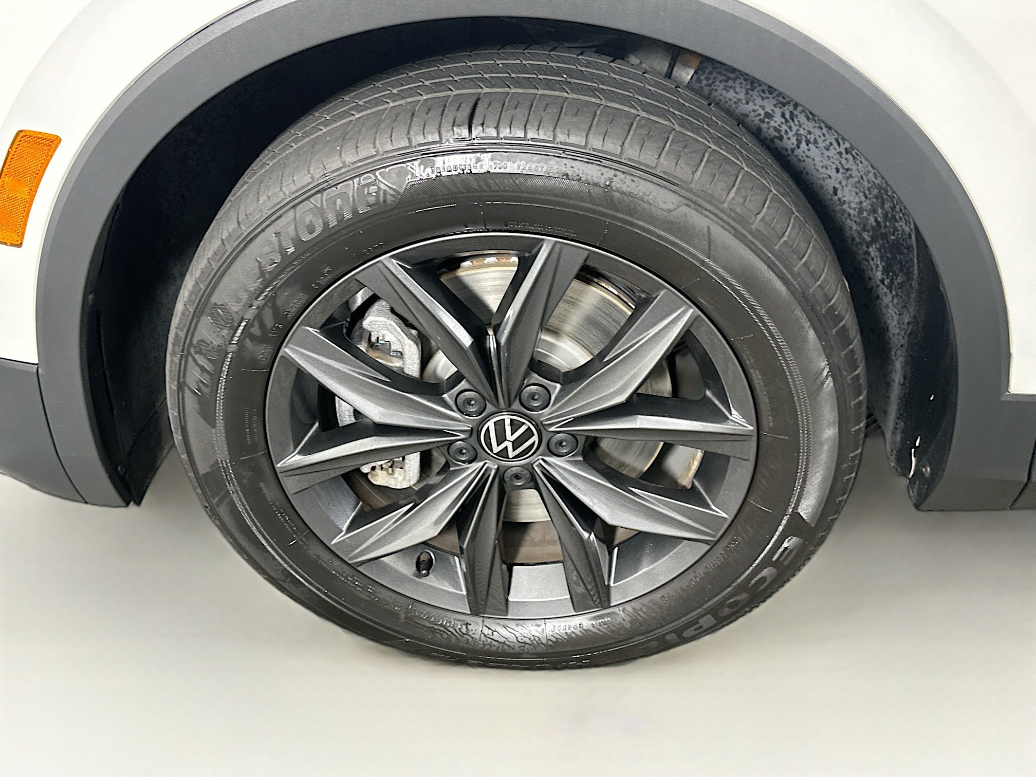 Used 2023 Volkswagen Tiguan SE FWD image 11
