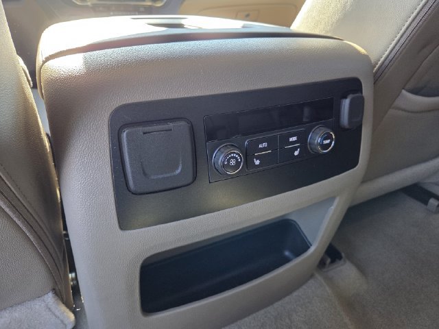 Certified 2018 Chevrolet Tahoe Premier AWD/4WD image 17