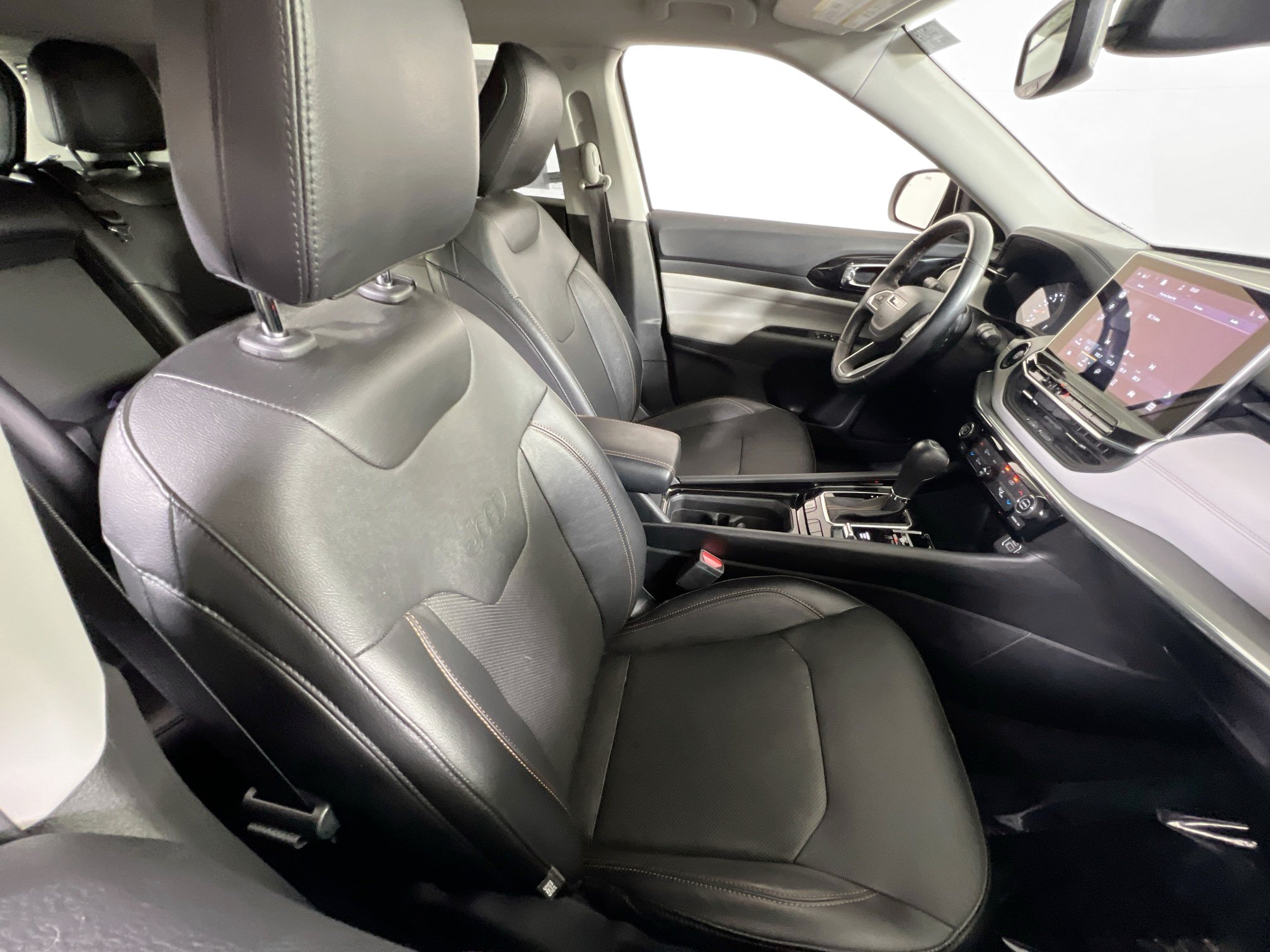 Used 2022 Jeep Compass Limited AWD/4WD image 25