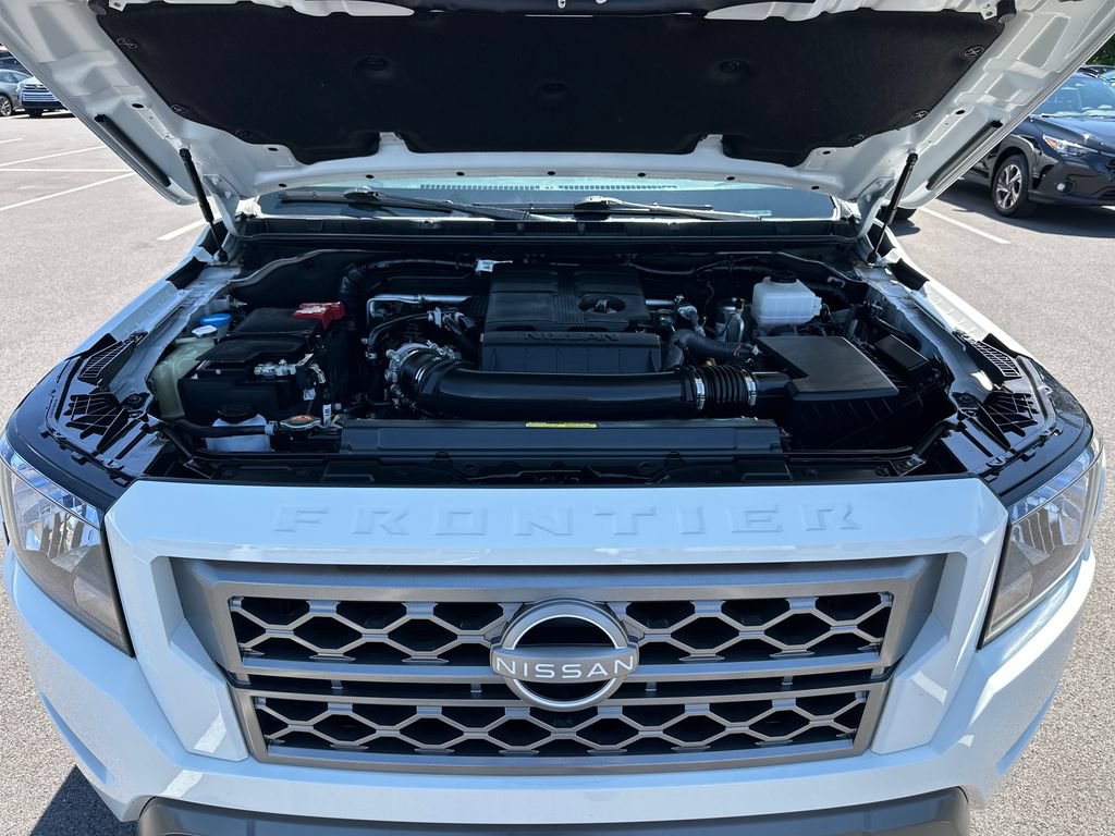 Used 2024 Nissan Frontier SV w/ Technology Package AWD/4WD image 11