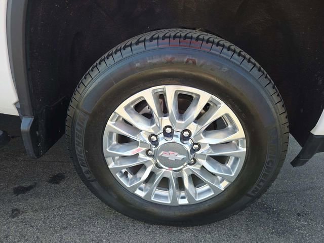 Used 2020 Chevrolet Silverado 2500 High Country w/ Z71 Off-Road Package AWD/4WD image 16